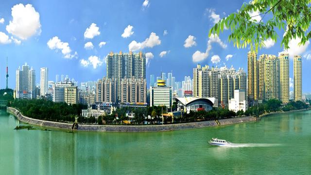 广东省深圳市龙华大浪，地理优势下的繁荣与发展